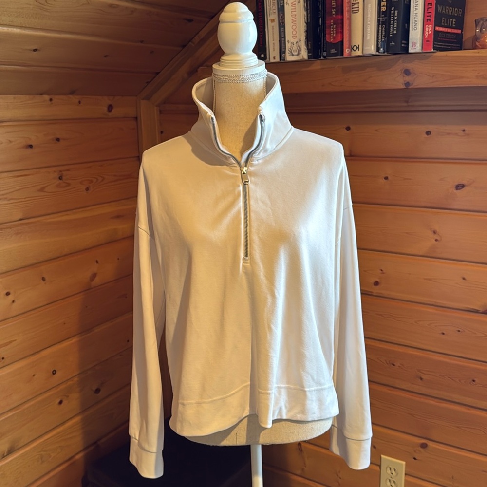 Athleta Women’s Pullover Top